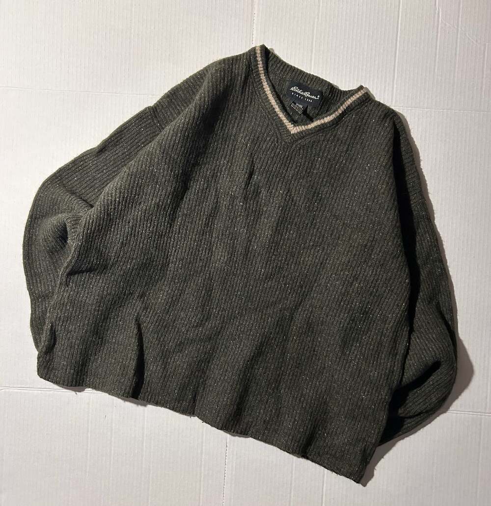 Eddie Bauer 90s Men's Vintage Ribbed V-Neck Lambswool Blend Sweater Size Large